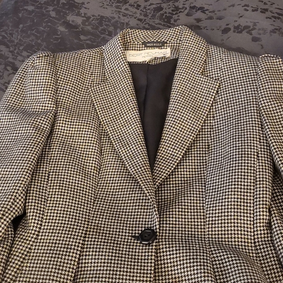 Beautiful Vintage Bert Newman Petite Coat - Picture 8 of 8